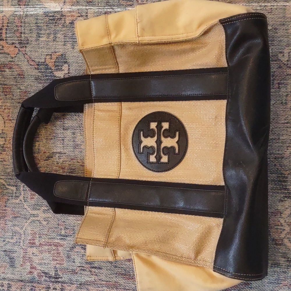 Tony Burch straw bag